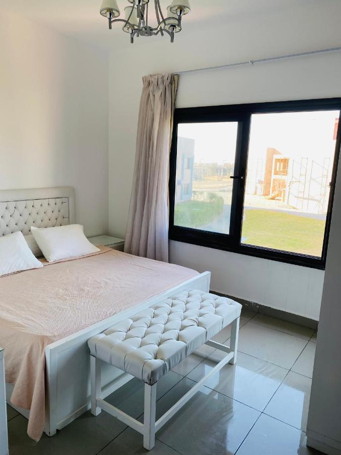 Lovely Penthouse 4- Bedroom Directly On The Lagoon El Alamein Exterior photo